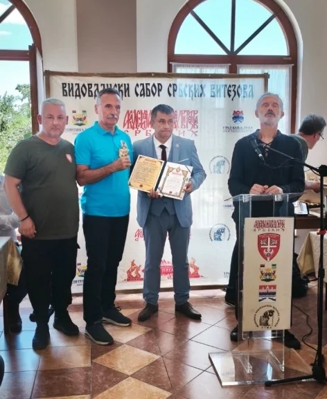 Додела признања и статуе Србског витеза