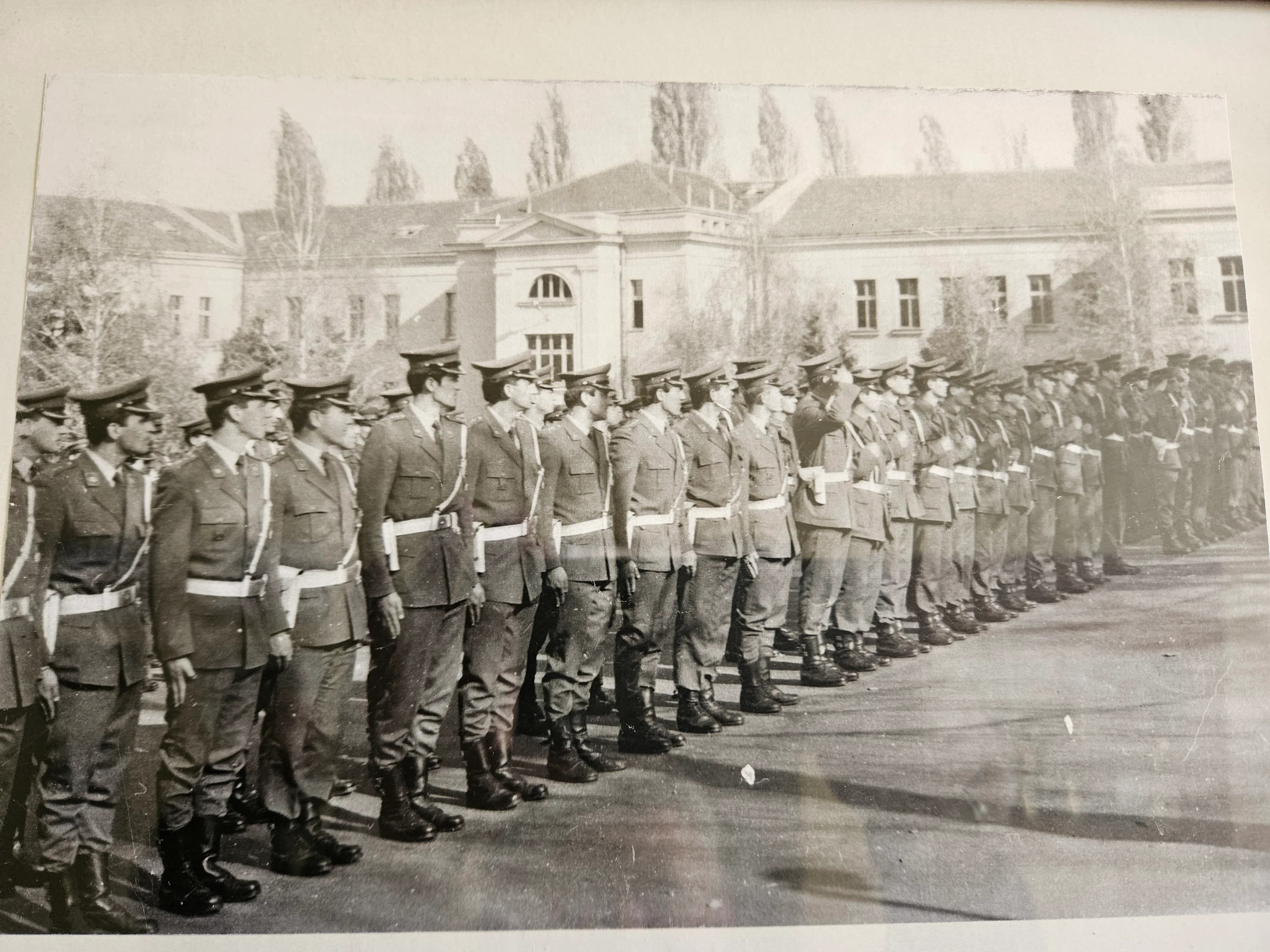 Архивска фотографија строја војне полиције